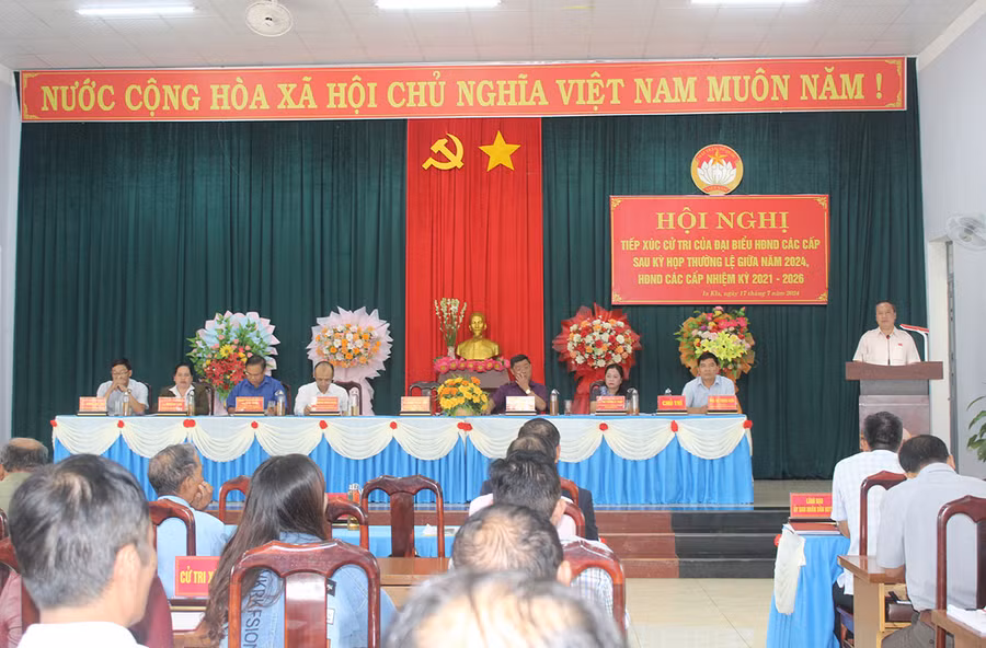 Quang cảnh buổi tiếp xúc cử tri tại xã Ia Kla, huyện Đức Cơ. Ảnh: Văn Châu