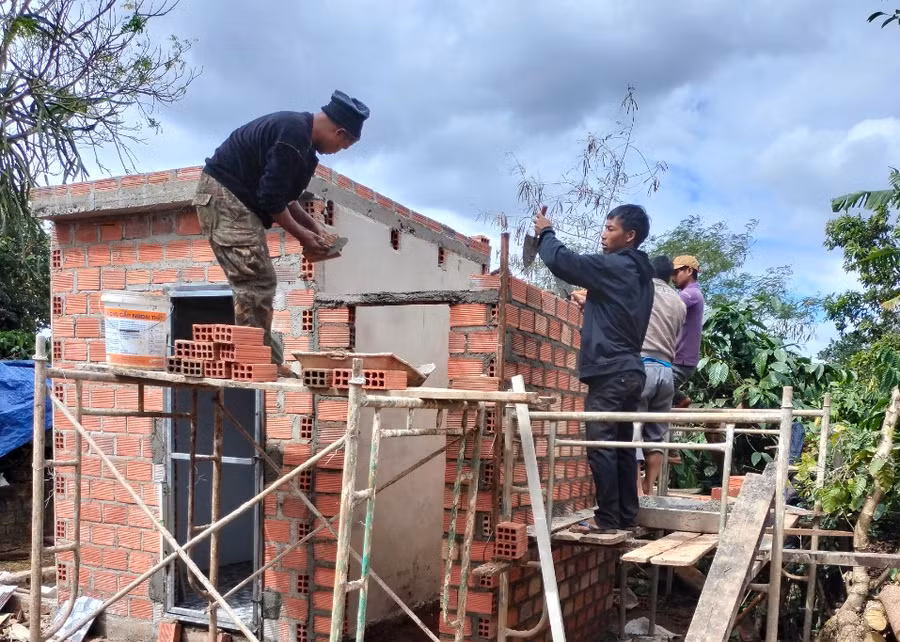 Ủy ban nhân dân tỉnh yêu cầu các ngành, địa phương căn cứ quy định về cơ chế, chính sách giải quyết việc làm và đào tạo nghề cho người có đất thu hồi để triển khai thực hiện. Ảnh: Mộc Trà