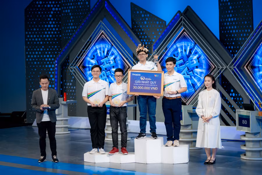 Nam sinh Gia Lai Nguyễn Quốc Nhật Minh xuất sắc giành vòng nguyệt quế vòng thi quý II Đường lên đỉnh Olympia năm thứ 24. Ảnh: Curtis