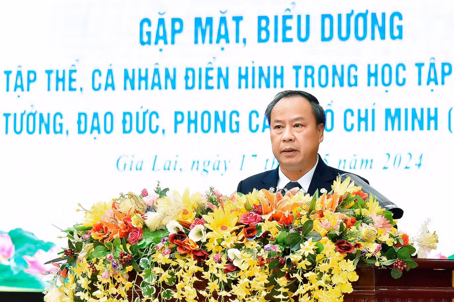 Đồng chí Châu Ngọc Tuấn-Phó Bí thư Thường trực Tỉnh ủy, Trưởng đoàn đại biểu Quốc hội tỉnh Gia Lai phát biểu chỉ đạo tại chương trình. Ảnh: Đ.T