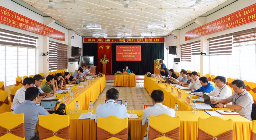 Quang cảnh buổi làm việc tại Sở GD-ĐT tỉnh Gia Lai. Ảnh: Mộc Trà