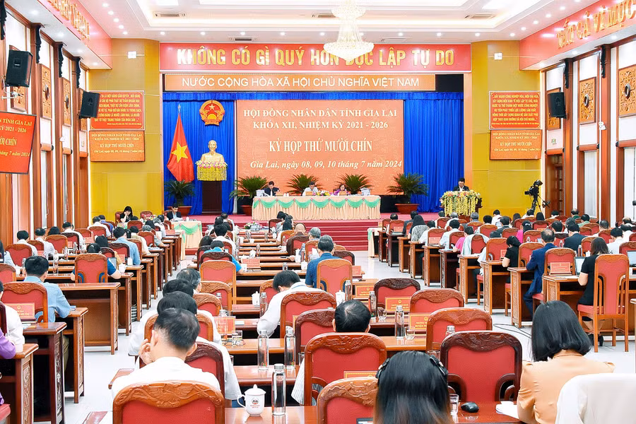 Quang cảnh ngày làm việc thứ hai kỳ họp thứ 19 HĐND tỉnh Gia Lai khoá XII. Ảnh: Đ.T