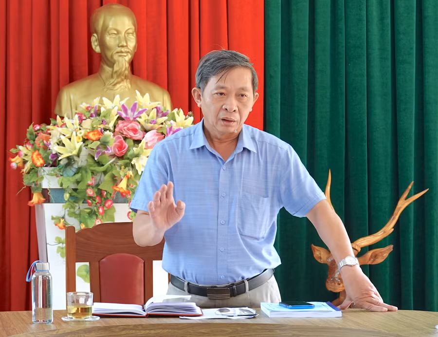 Ông Huỳnh Thế Mạnh-Ủy viên Ban Thường vụ Tỉnh ủy, Trưởng ban Tuyên giáo Tỉnh ủy, Trưởng ban Văn hóa-Xã hội HĐND tỉnh phát biểu tại buổi giám sát. Ảnh: Mộc Trà