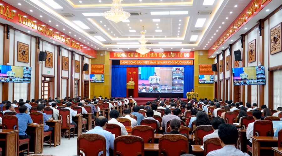 Quang cảnh hội nghị tại Hội trường 2-9 (TP. Pleiku). Ảnh: Mộc Trà
