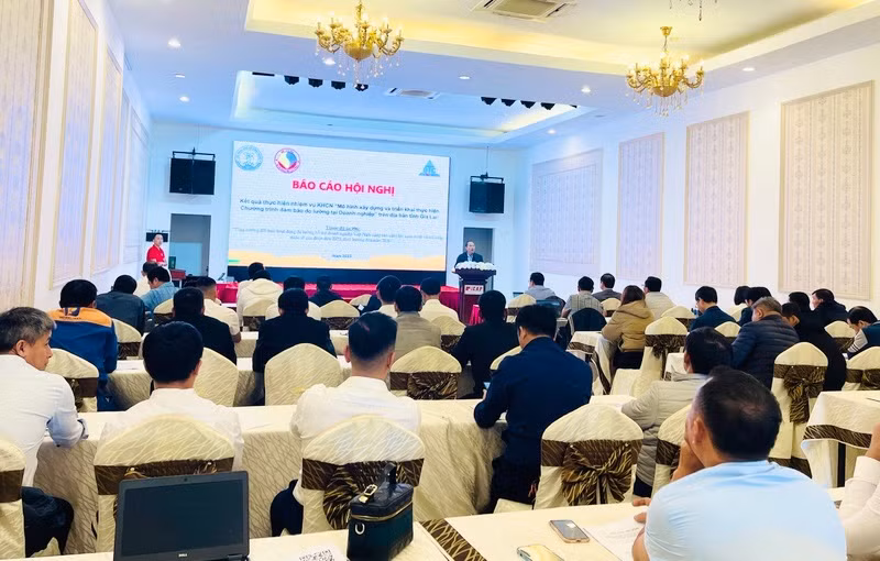 Đại diện các doanh nghiệp trên địa bàn tỉnh tham gia hội thảo phổ biến về Chương trình đảm bảo đo lường tại doanh nghiệp. Ảnh: Mai Ka