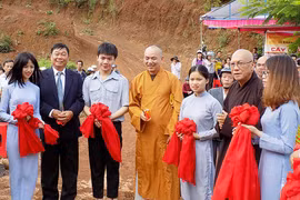 Chùa Minh Quang (thành phố Pleiku): Giao tặng cầu dân sinh
