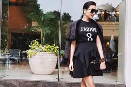 Hoàng Thùy Linh và Thanh Hằng biến tấu áo thun sành điệu