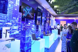 6 tháng đầu năm doanh thu tập đoàn Viettel đạt 120 nghìn tỉ