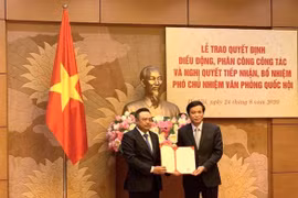 Điều động, bổ nhiệm chủ tịch Tập đoàn dầu khí làm phó chủ nhiệm Văn phòng Quốc hội