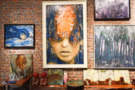 Nghệ sĩ của làng