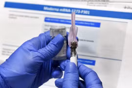 Những liều vaccine Covid-19 đầu tiên sẽ được tiêm cho ai?