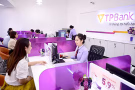 Hàng loạt ngân hàng "chạy" chỉ tiêu tín dụng