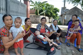 Chuyện thời sự ở nông thôn: Bài 3-Hạt gạo chìm, bếp củi trở lại
