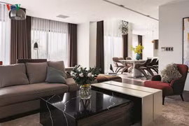 Ngôi nhà có nội thất đẹp mãn nhãn với tông màu nâu - trắng