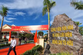 Khánh thành công viên văn hóa và khu lưu niệm nhà thơ Tố Hữu