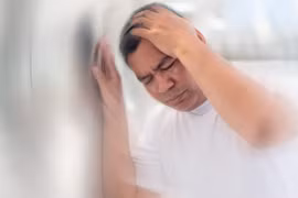 Xây xẩm chóng mặt, tê yếu tay chân ở người mỡ máu cao cảnh báo 'đột quỵ'