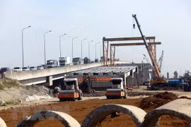 Tiếp tục ưu tiên đẩy nhanh tiến độ giải ngân vốn đầu tư công