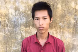 Gạ thiếu nữ 13 tuổi gửi clip nhạy cảm rồi "tống tình"