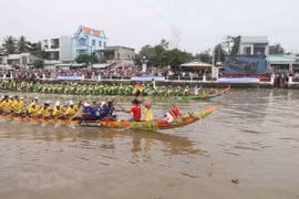 Sóc Trăng: Phum sóc rộn ràng chờ ngày khai hội Oóc Om Bóc-đua ghe Ngo