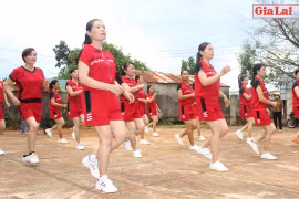 Phụ nữ Ia Din hào hứng với nhảy dân vũ thể thao
