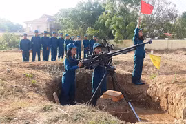Xây dựng lực lượng dân quân tự vệ vững mạnh, rộng khắp
