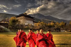 Kỳ lạ đất nước trên dãy Himalaya