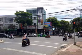 Đèn xanh, đèn đỏ...