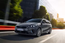 Hình ảnh chi tiết Kia Ceed GT-Line phiên bản châu Âu