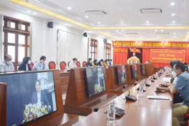 Hội nghị báo cáo viên Trung ương tháng 11