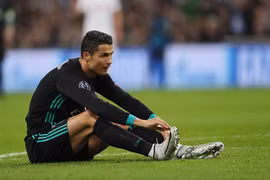 Thua thảm Tottenham, Ronaldo nói không gia hạn hợp đồng với Real