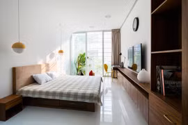 Nhà Sài Gòn 42 m2 như rộng gấp đôi nhờ dùng tông trắng