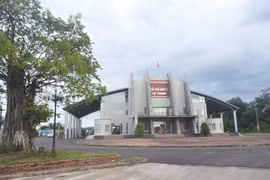 Nhập khẩu nông sản gặp khó