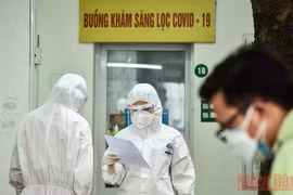 Mới nóng: F1 tiêm đủ liều vaccine, hoặc đã khỏi Covid-19 trong 6 tháng được cách ly y tế tại nhà 7 ngày
