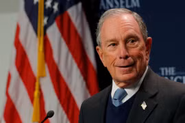 Tỉ phú Bloomberg tuyên bố tranh cử tổng thống Mỹ, đối đầu ông Trump
