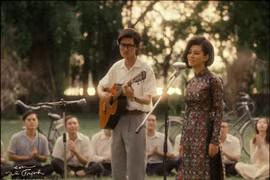 Bùi Lan Hương hóa danh ca Khánh Ly đầy cuốn hút trong trailer 'Em và Trịnh'