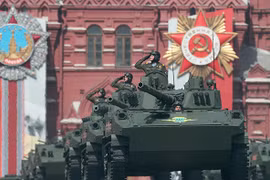 Nga-Ukraine phát thông điệp trái ngược trong Ngày Chiến thắng