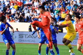 U23 Lào đánh rơi chiến thắng khó tin trước U23 Singapore