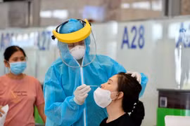 Công ty Đức Minh bán kit xét nghiệm COVID-19 chênh lệch giá trên 100%