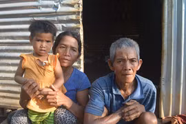 Xót lòng những đứa trẻ mồ côi