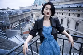 Châu Tấn cá tính giữa đường phố Paris