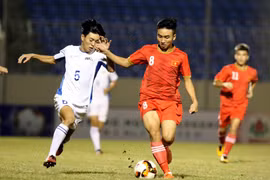 100 cầu thủ trẻ cho World Cup và "những đứa trẻ" bán tương lai