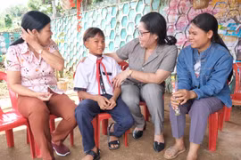 "Con đã có mẹ"