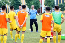 U.19 Việt Nam tiến thoái lưỡng nan