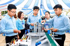 Giải "bài toán" việc làm cho sinh viên ra trường