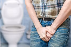 Căn bệnh kỳ lạ khiến người mắc tiểu ra phân
