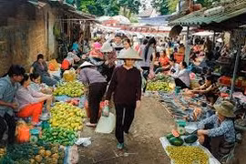 Chợ làng