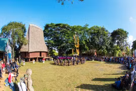 Làng trong phố