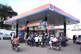 3 tháng chi hơn 3.800 tỷ đồng cho bình ổn xăng dầu