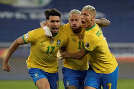 1 bàn thắng, 1 thẻ đỏ - Brazil vất vả vào bán kết Copa America