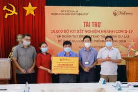 Tập đoàn T&T Group tặng Gia Lai 10.000 bộ kit xét nghiệm SARS-CoV-2
